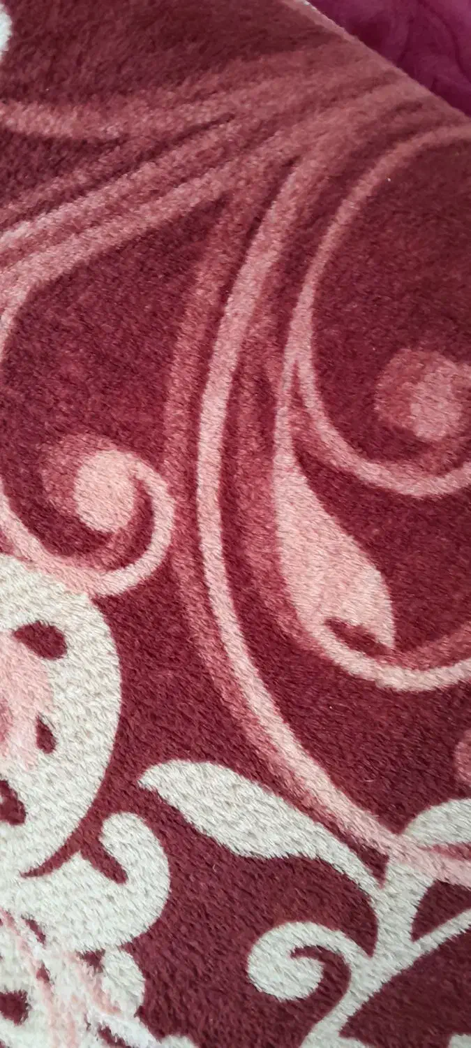 لحاف وتشک بزرگ دونفره ملحفه  گرفته شده نو نو|رختخواب، بالش، پتو|کرمان, |دیوار