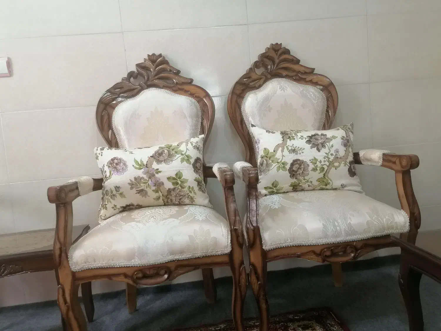 مبل 8 نفر سلطنتی  همراه 3 عدد میز|مبلمان خانگی و میز عسلی|خوی, |دیوار