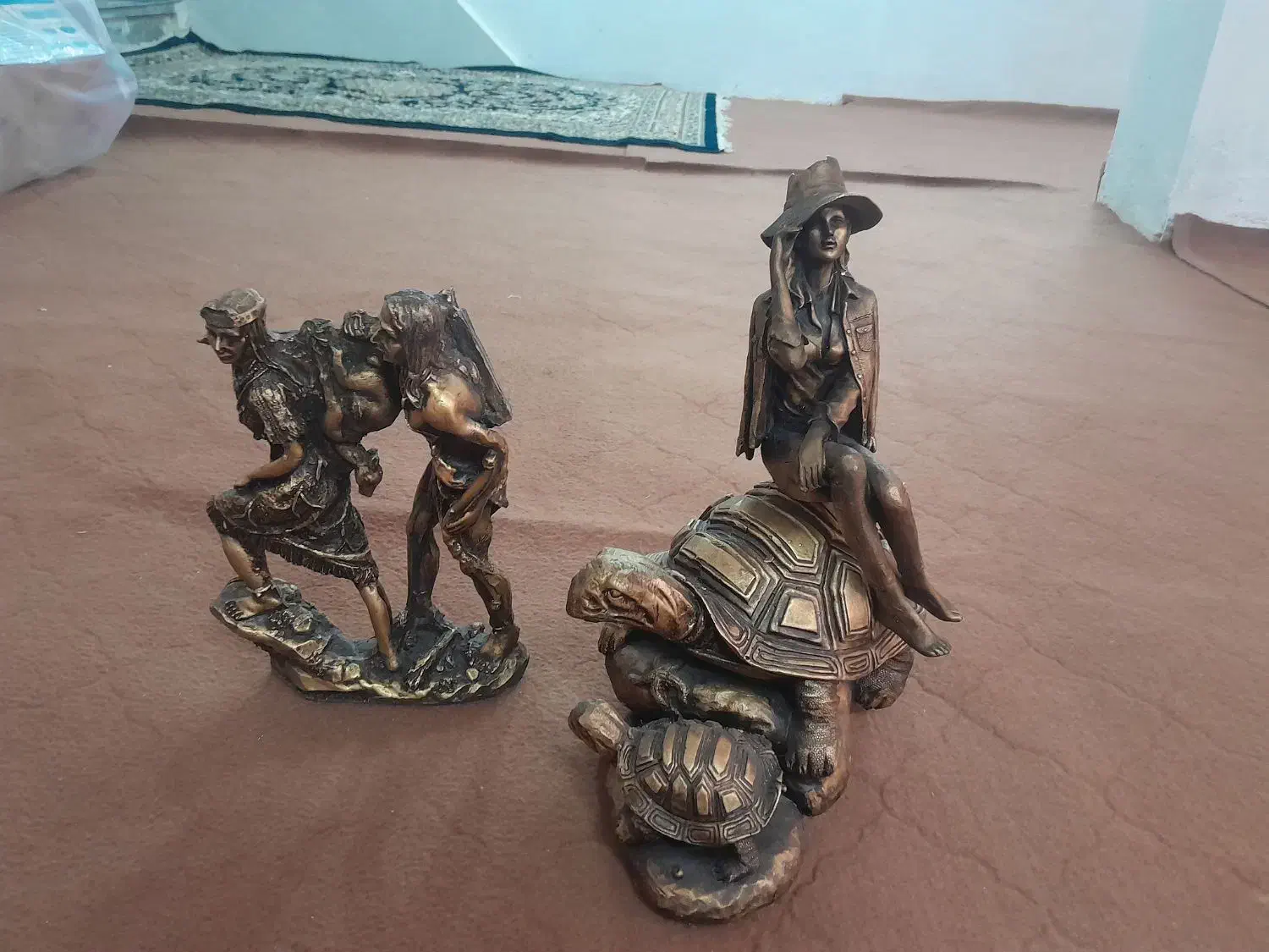 مجسمه|مجسمه، تندیس، ماکت|بروجرد, |دیوار