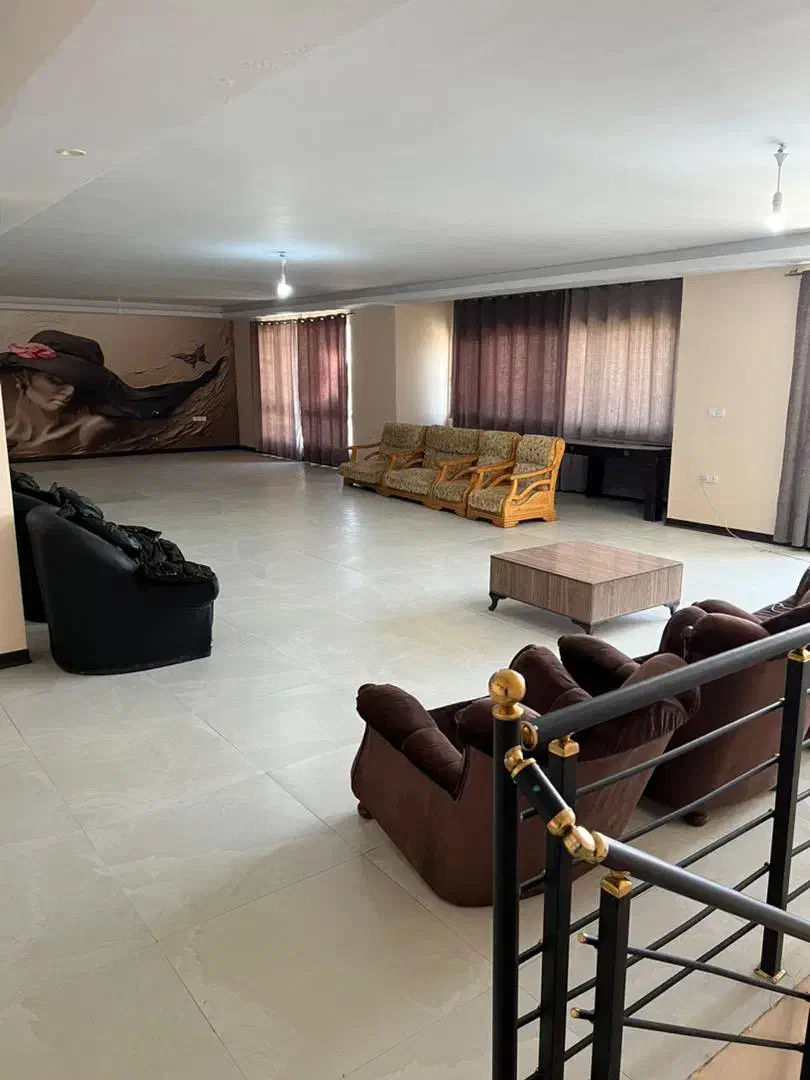 باغ ویلا/استخر/تولد/مهمانی تعداد بالا/|اجارهٔ کوتاه‌مدت ویلا و باغ|کرج, استاندارد|دیوار