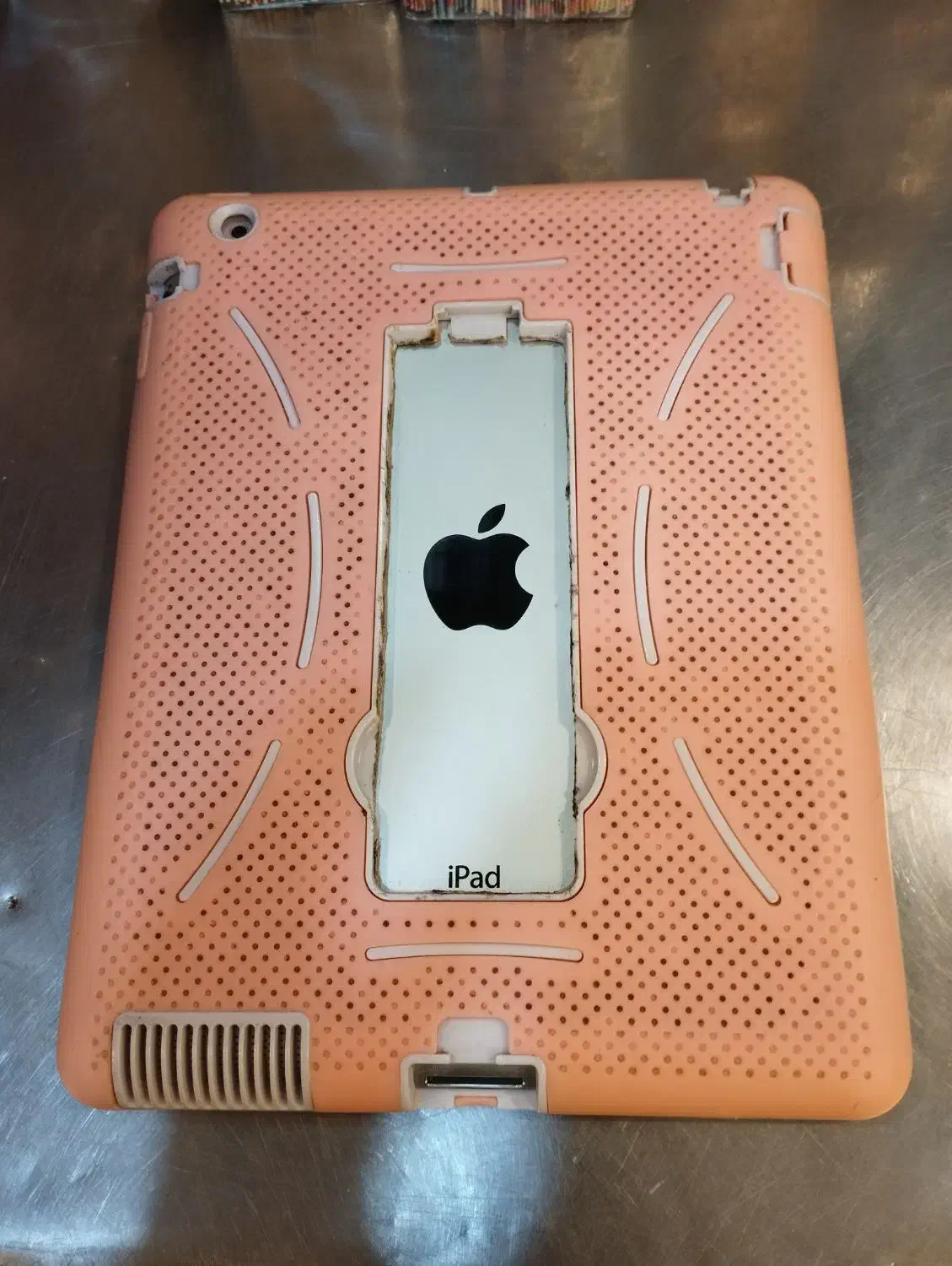 آیپد ایر 2 آیفون تر تمیز خوش دست|تبلت|قم, شاه ابراهیم|دیوار