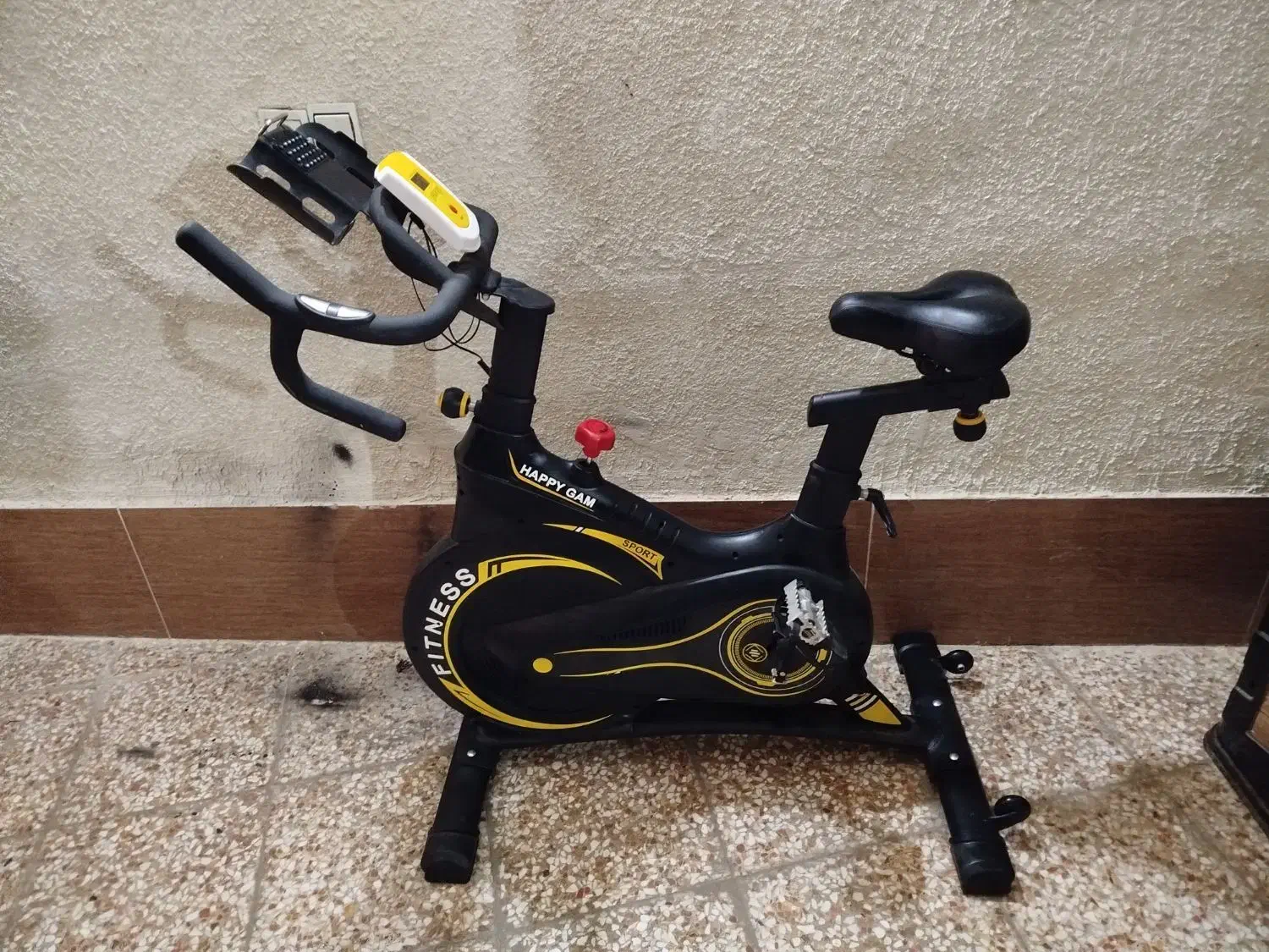 دوچرخه ثابت|تجهیزات ورزشی|لاهیجان, جمهوری|دیوار