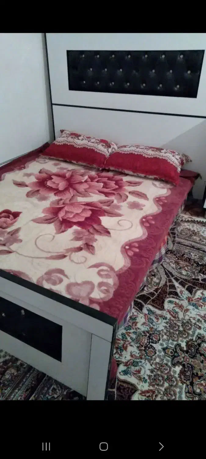 تخت خواب درحد نو|تخت و سرویس خواب|قم, باغ شریفی|دیوار