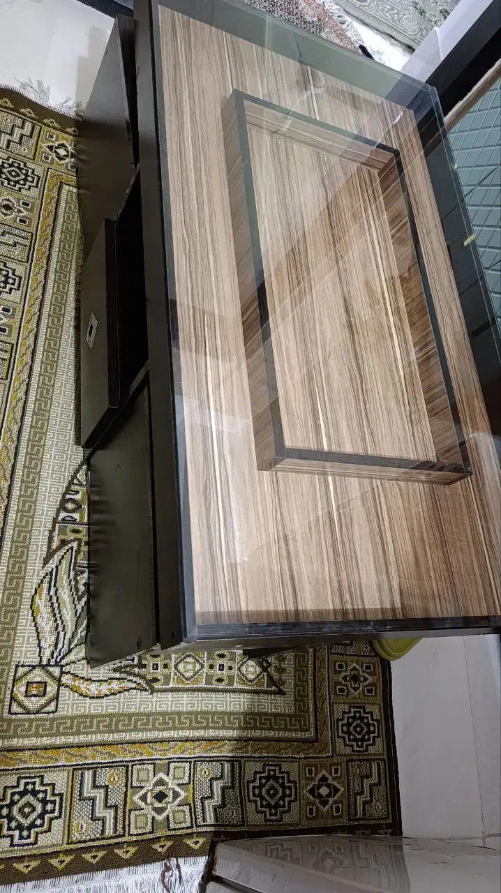 میز وسط همراه با چهار عدد میز عسلی کوچک|مبلمان خانگی و میز عسلی|قائمشهر, |دیوار