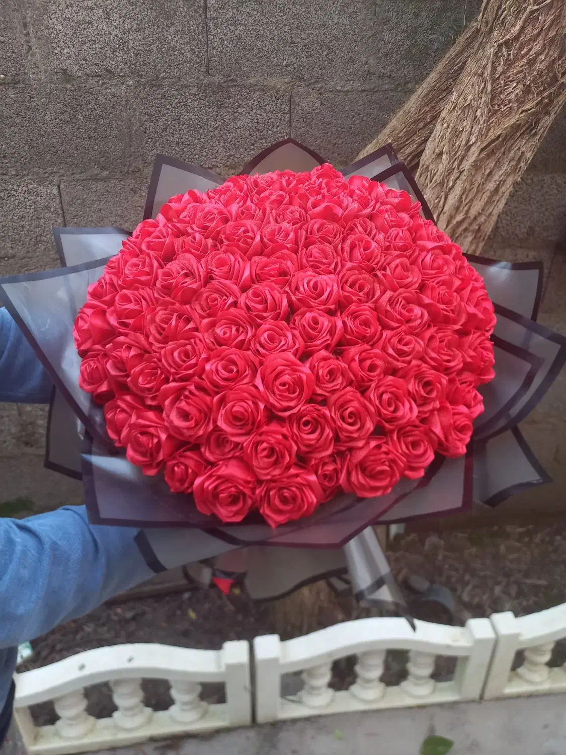 دسته گل|گل مصنوعی|لاهیجان, قیام|دیوار