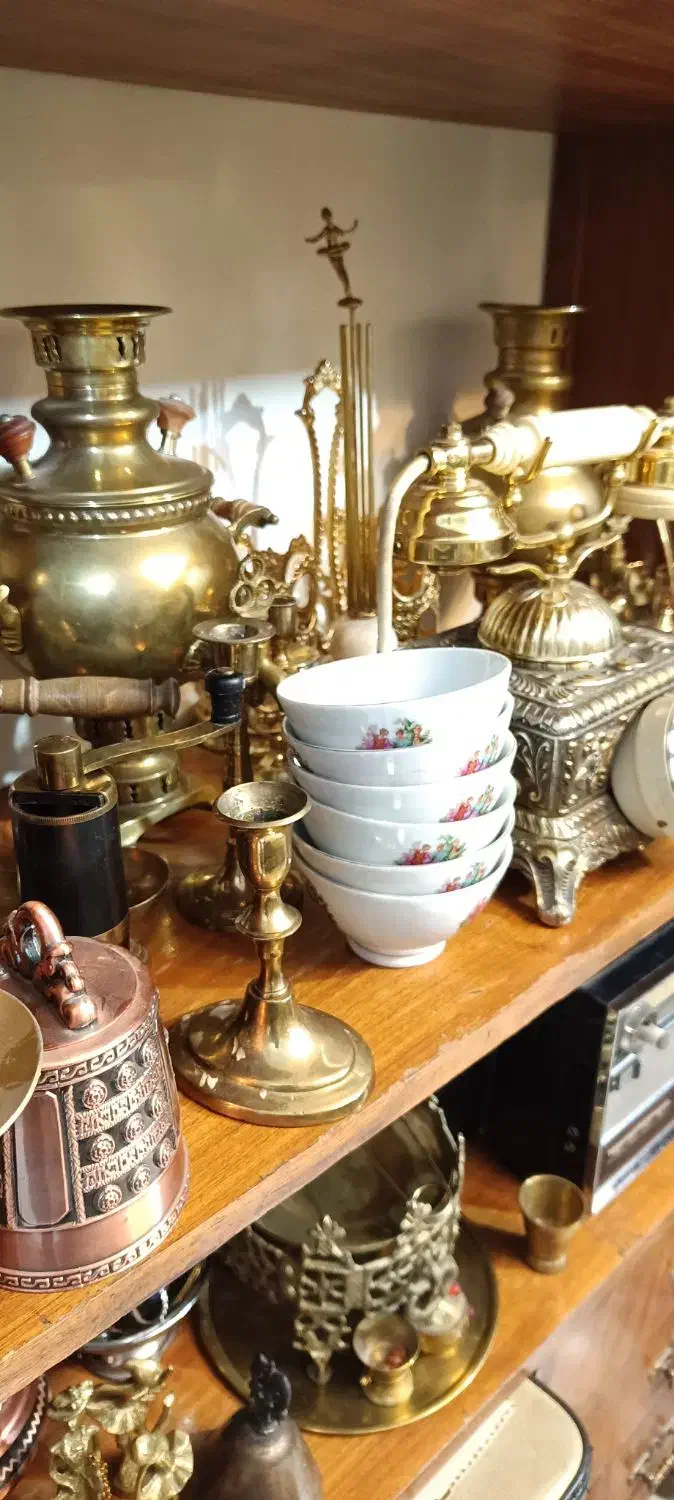 حراج ظروف قدیمی کریستال انتیک|حراج|تهران, عباسآباد|دیوار