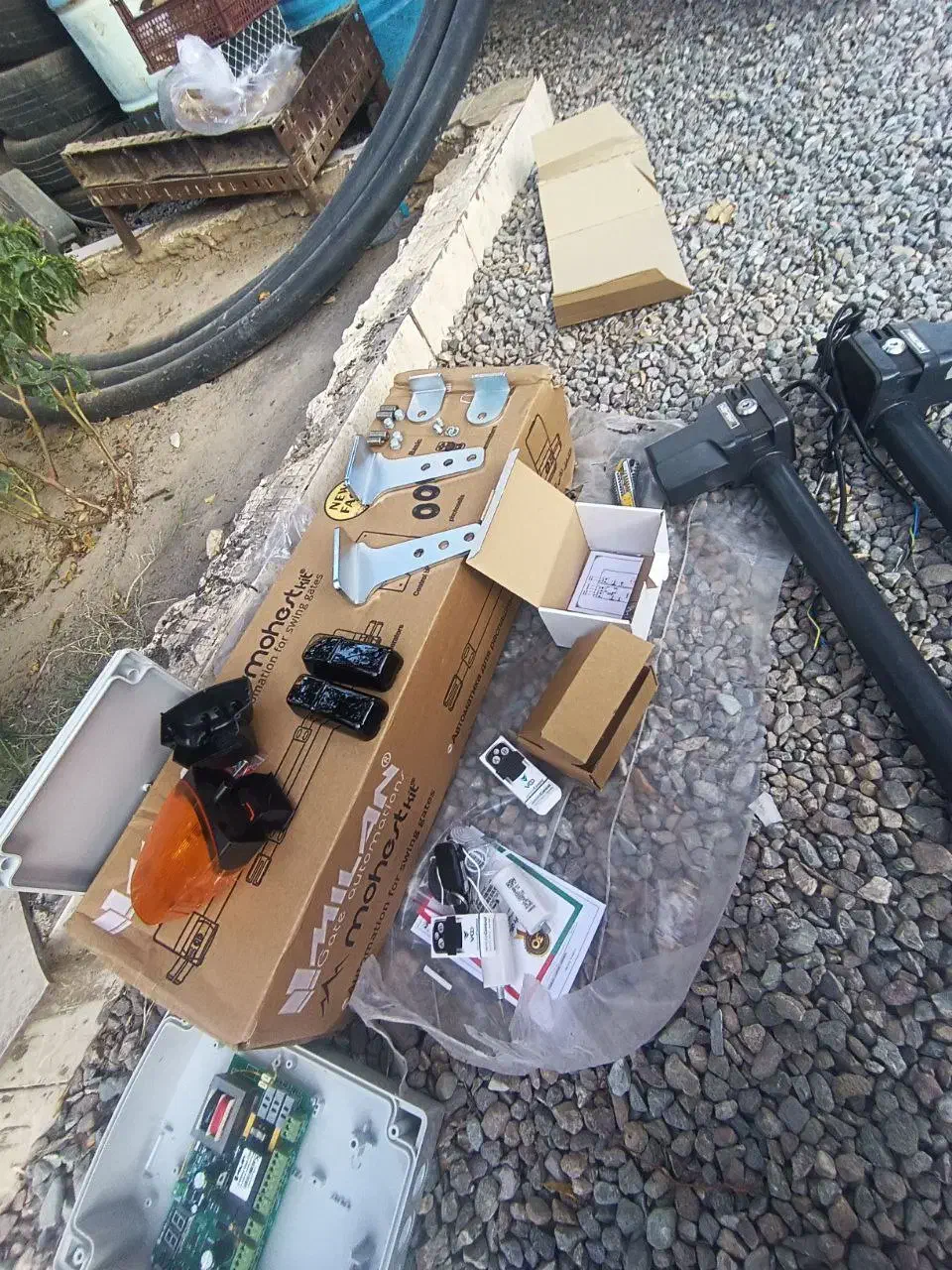 دوربین مداربسته جک پارکینگ اپراتور درب کرکره برقی|خدمات پیشه و مهارت|زاهدان, |دیوار