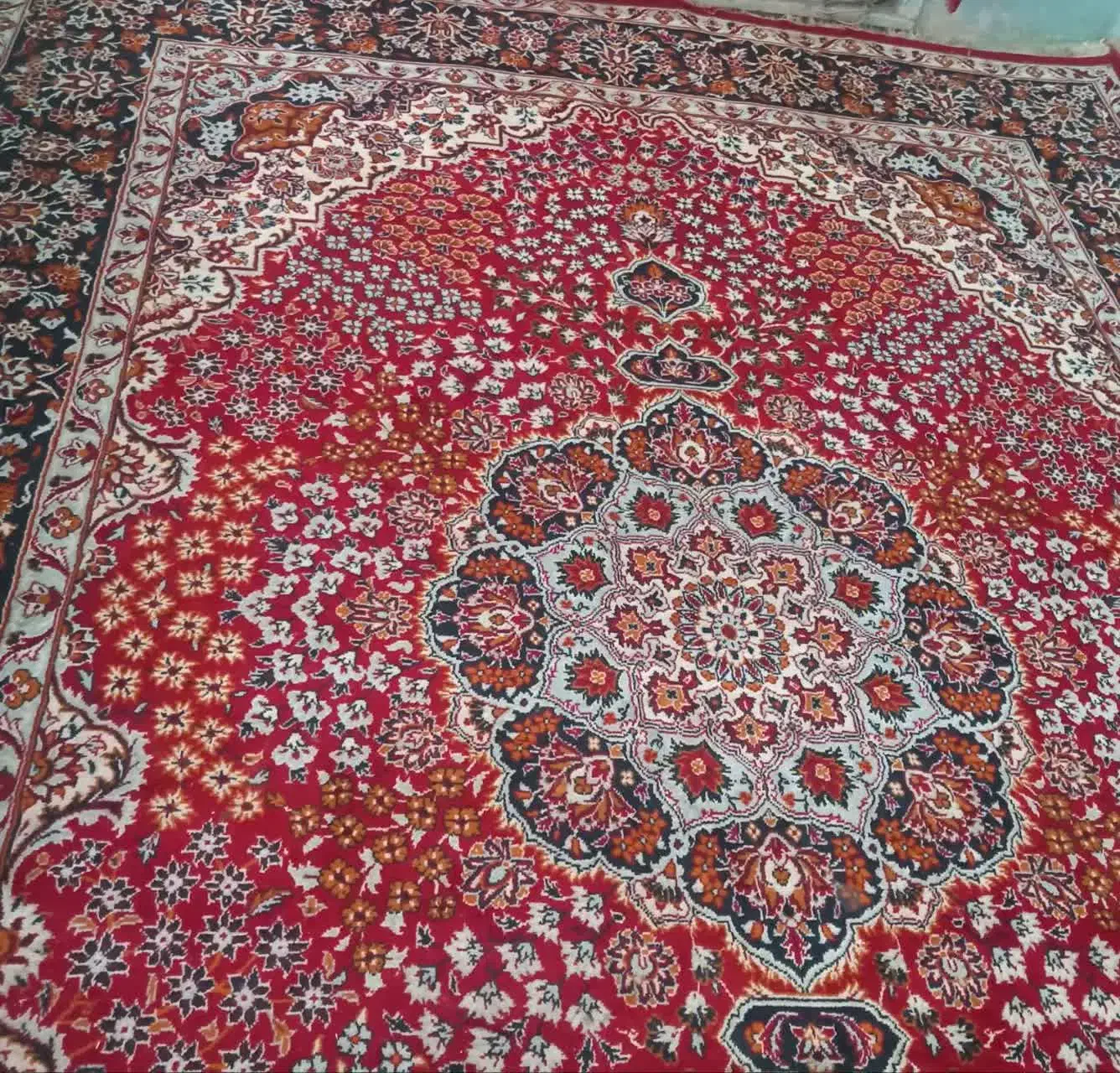 چهار عدد فرش ۱۲ متری|فرش|قم, نیروگاه|دیوار