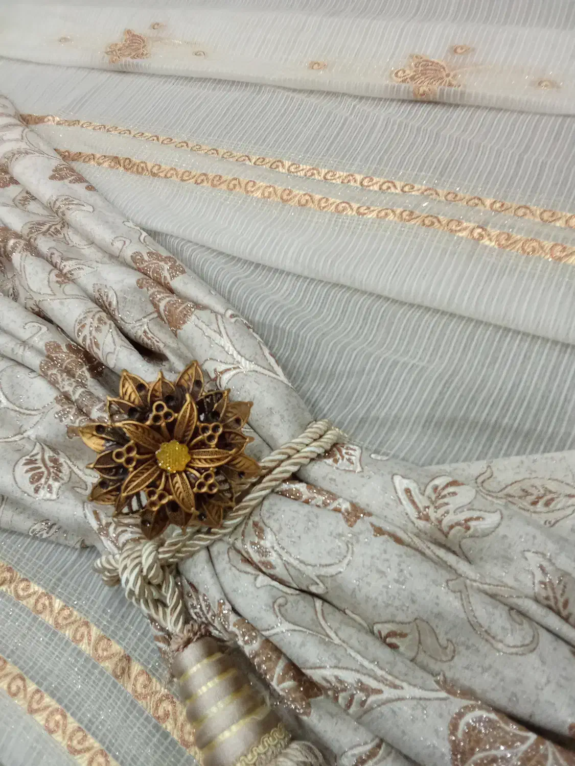 فروش یک جفت پرده سالم وزیبا،دونه ای۲/۱۰۰|پرده، رانر، رومیزی|لار, |دیوار