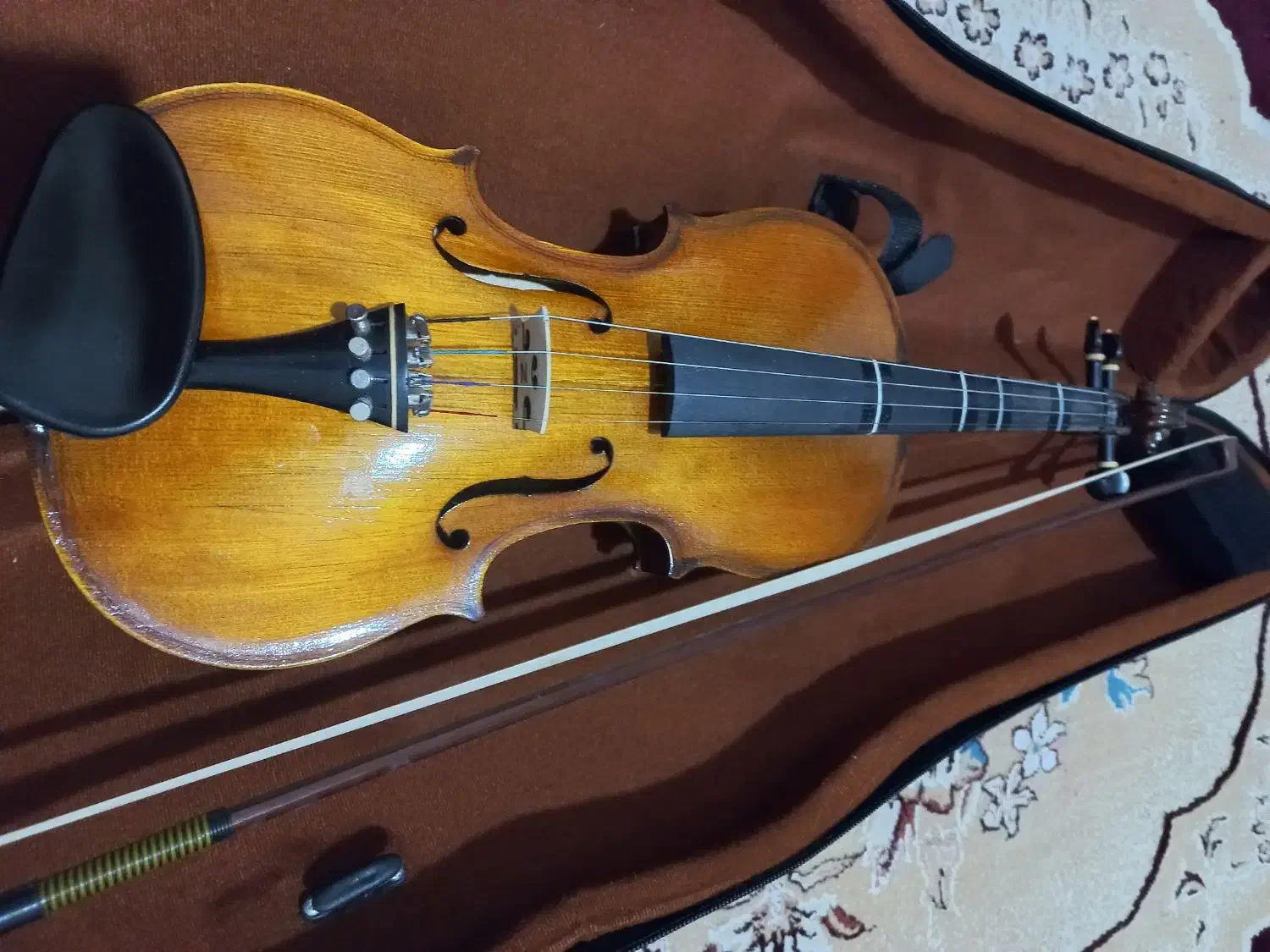 ویولن دست ساز|ویولن|فیروزآباد (فارس), |دیوار