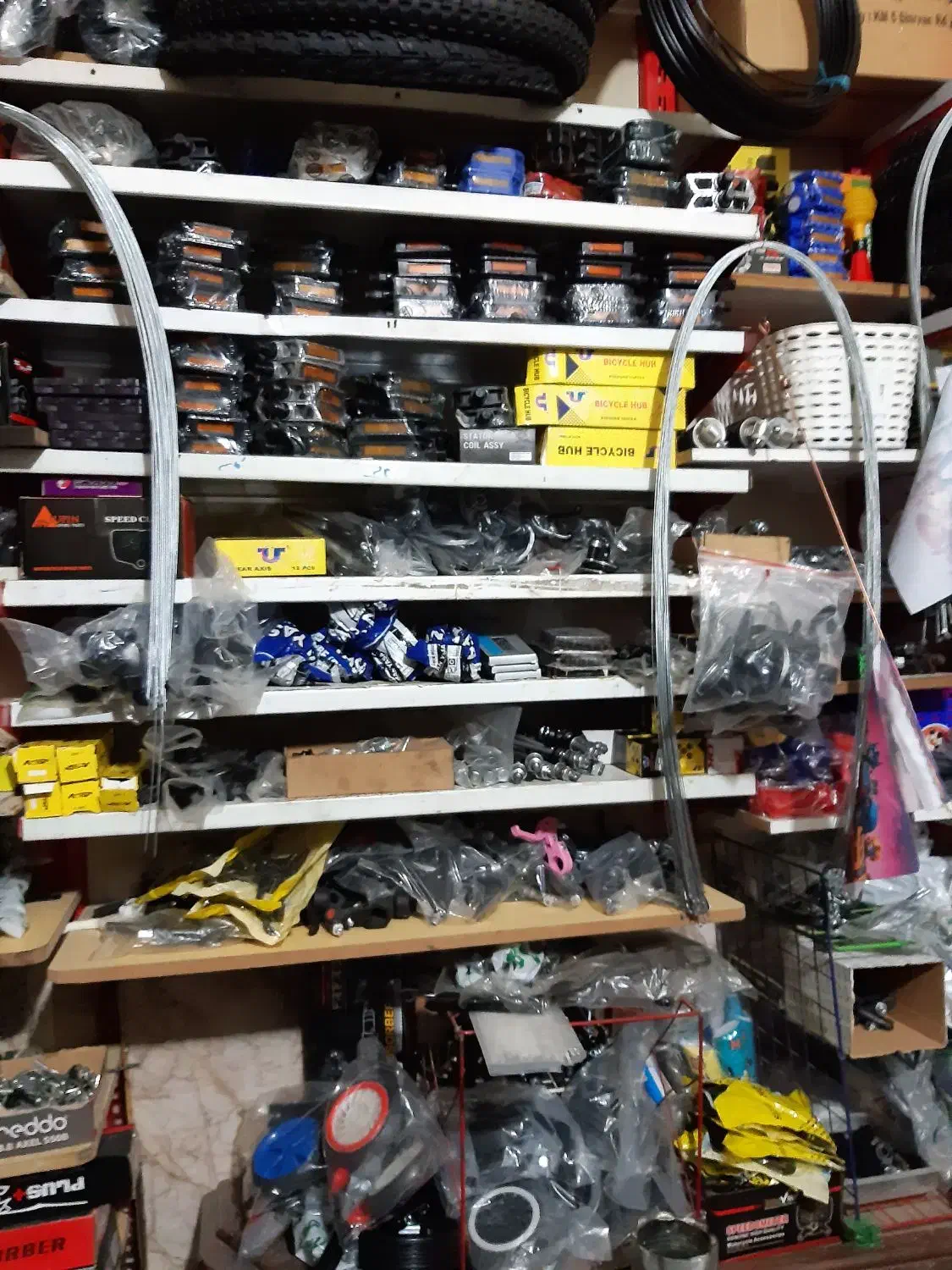 یدک دوچرخه تایر تیوپ لوازم جانبی سرویس تعمیر|دوچرخه، اسکیت، اسکوتر|مشهد, رستگار|دیوار