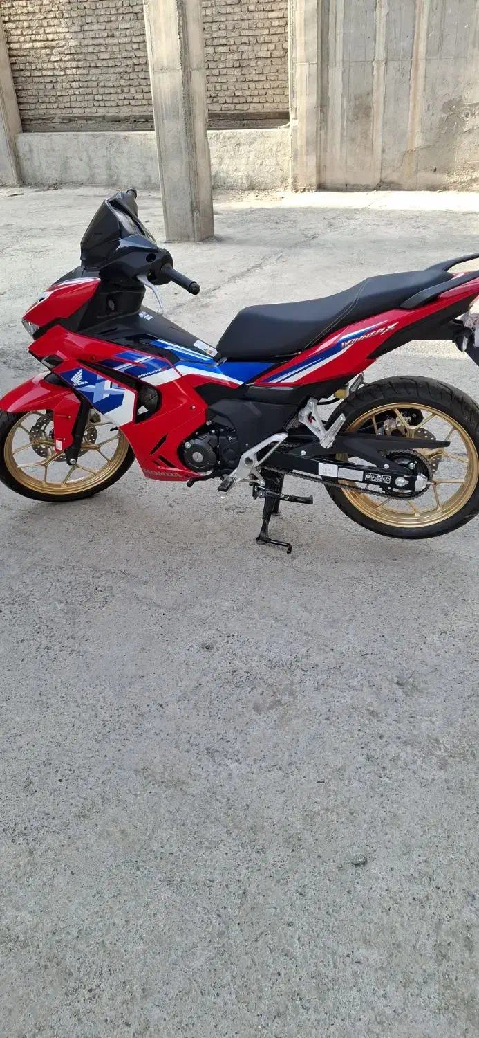 هوندا وینر|موتورسیکلت|تهران, فلسطین (میدان انقلاب)|دیوار