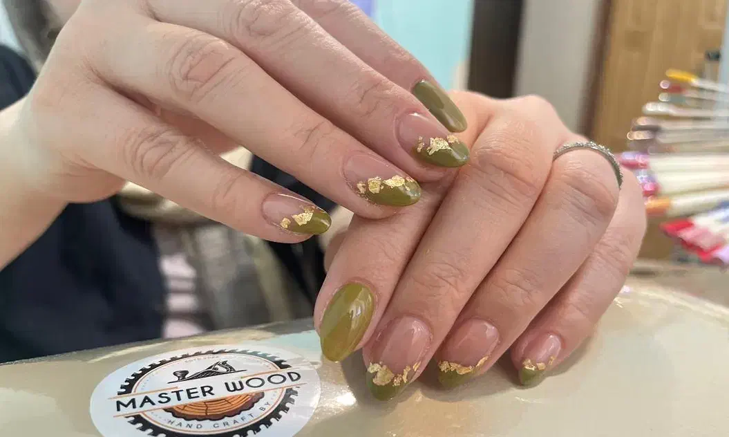 کلیه خدمات ناخن و پارافین و اصلاح صورت وکس و شمع|خدمات آرایشگری و زیبایی|اهواز, کوی نیرو|دیوار