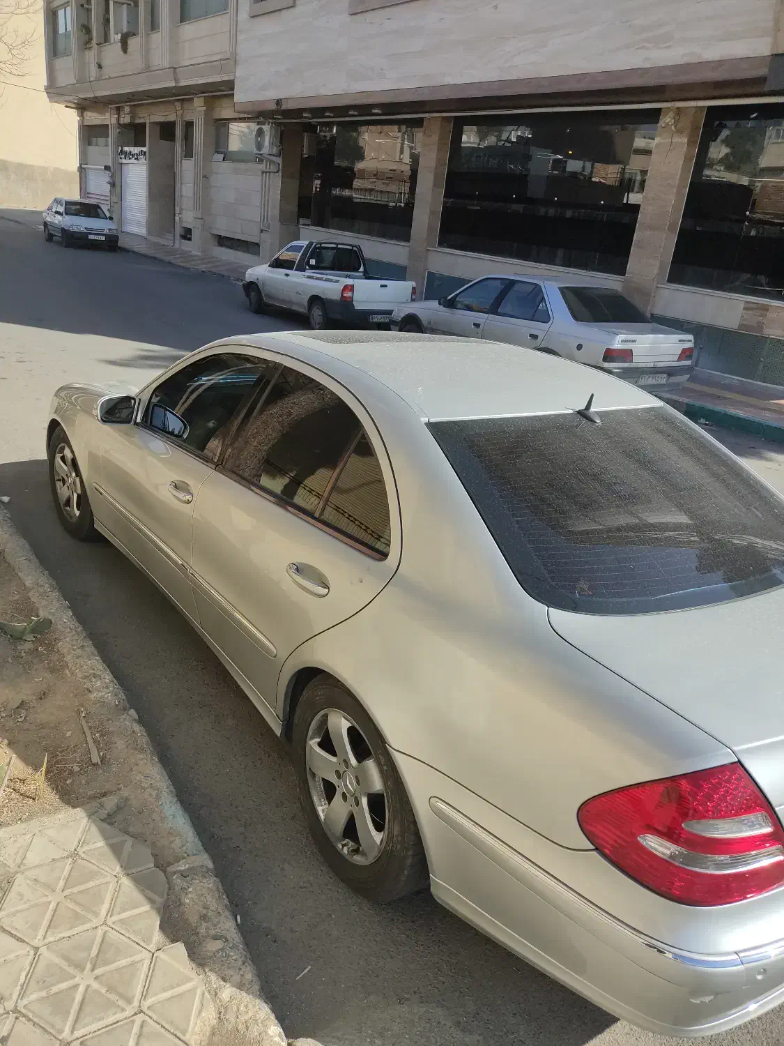 Benz E240|خودرو کلاسیک|نجف‌آباد, ویلاشهر|دیوار