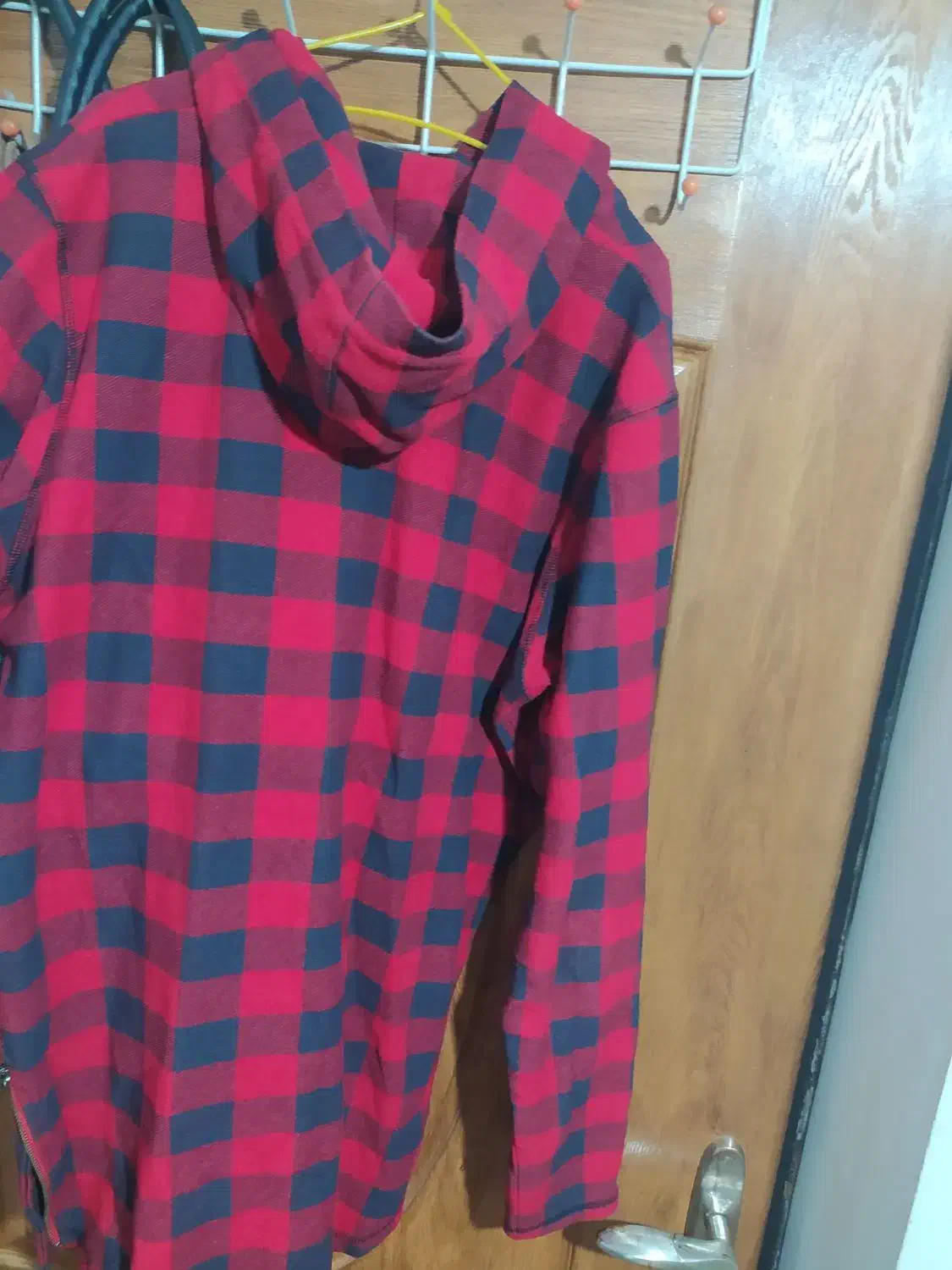 پالتو خز دار و سیشرت|لباس|نگین شهر, |دیوار