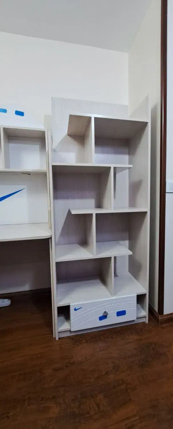 کتابخانه و میز تحریر و تخت تمام ام دی اف نایک|کتابخانه، شلف، قفسههای دیواری|کرج, اتحاد|دیوار