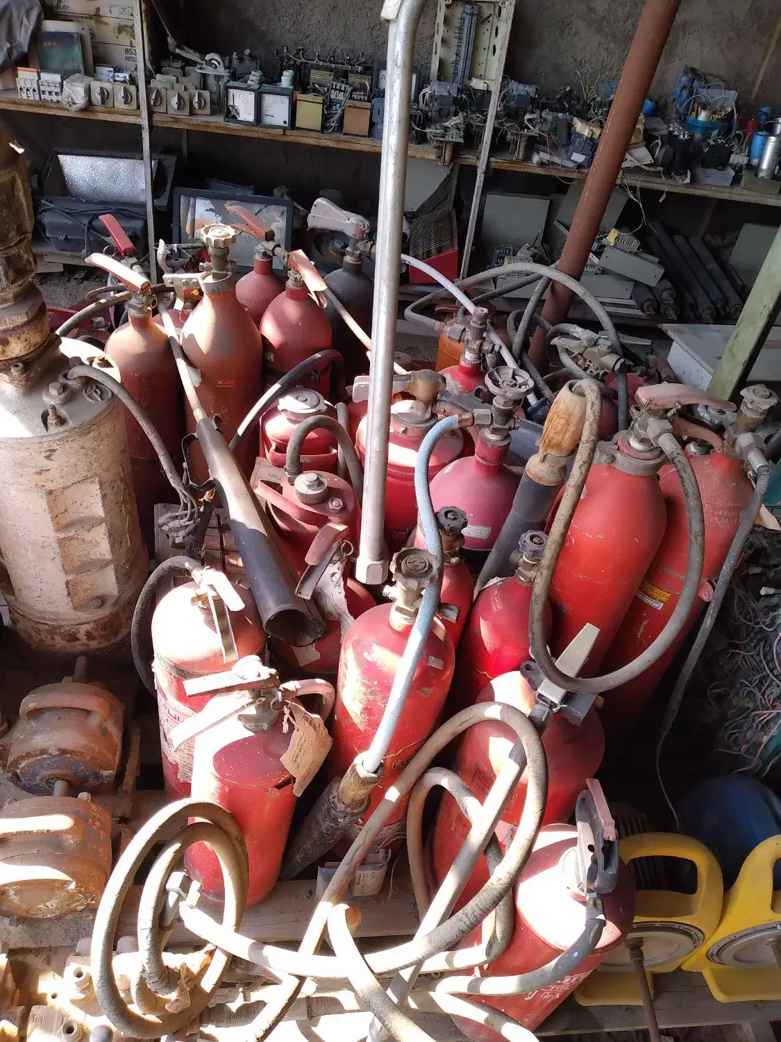 ۱۳۰ عدد کپسول اتش نشانی|ابزارآلات|صباشهر, |دیوار