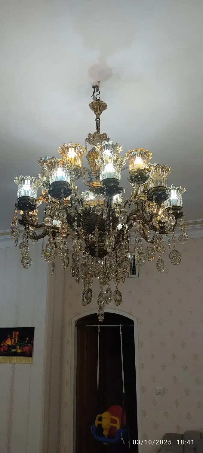 لوستر برنزی سیاه قلم|لوستر و چراغ آویز|قم, پردیسان|دیوار