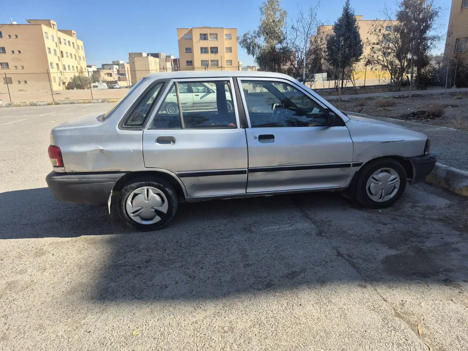 پراید ۱۳۸۴ نقره ای|خودرو سواری و وانت|اصفهان, بهارستان|دیوار