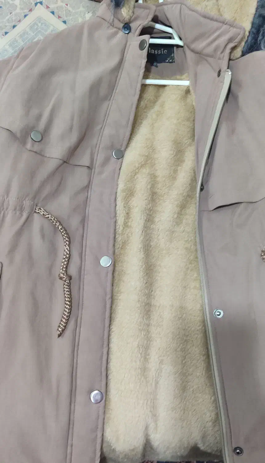 پالتو|لباس|تایباد, |دیوار