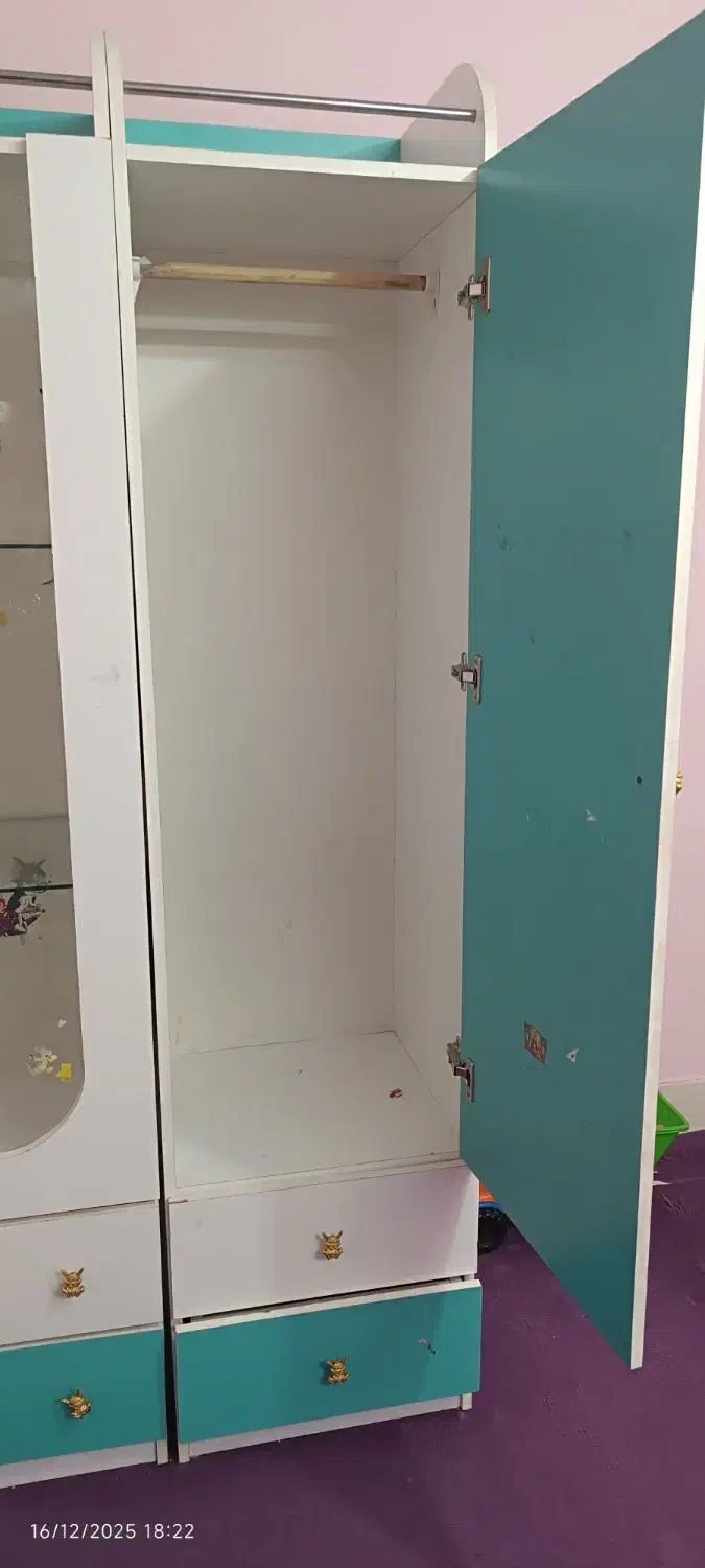 کمد کودک دوتیکه ویترین و کمدلباس|اسباب و اثاث بچه|زنجان, |دیوار