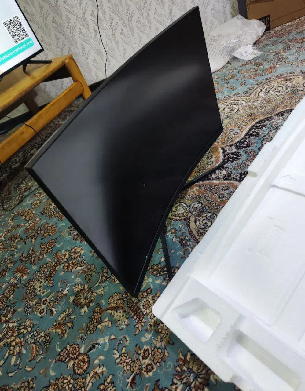 فروش مانیتور ۳۲ خمیده اوپن باکس|قطعات و لوازم جانبی رایانه|قائن, |دیوار