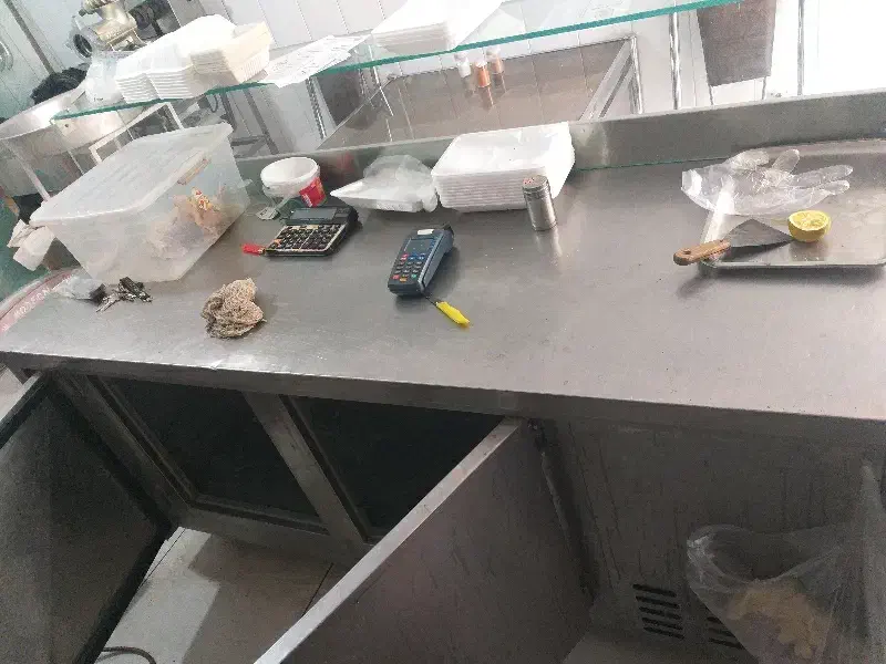 یخچال فریزر رومیزی سالم دورشیشه ای کبابی|کافی‌شاپ و رستوران|تهران, والفجر (افسریه)|دیوار