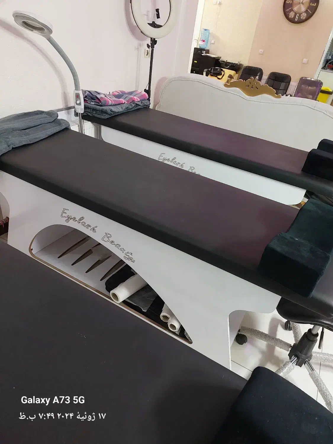 فروش میز ناخن و تخت|آرایشگاه و سالن‌های زیبایی|شاهین‌شهر, فردوسی|دیوار