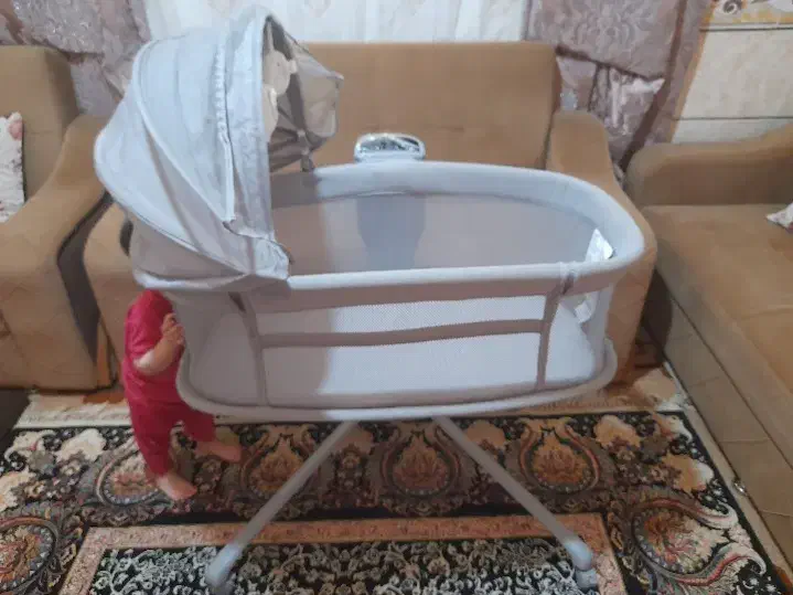 گهواره متحرک و موزیکال برقی|تخت و صندلی بچه|آبادان, |دیوار