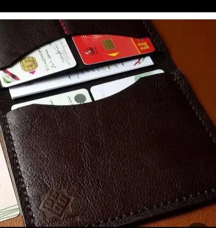 مدارک گمشده|اشیا|اهواز, زندوکیلی|دیوار