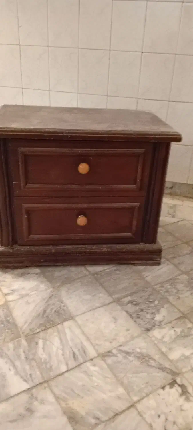 میز تحریر و پاتختی|میز تحریر و کامپیوتر|شیروان (خراسان), |دیوار