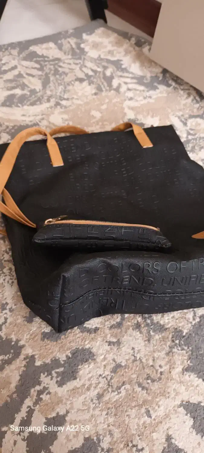 دوعددکیف دستی ومجلسی سالم|کیف، کفش، کمربند|ری, دیلمان|دیوار