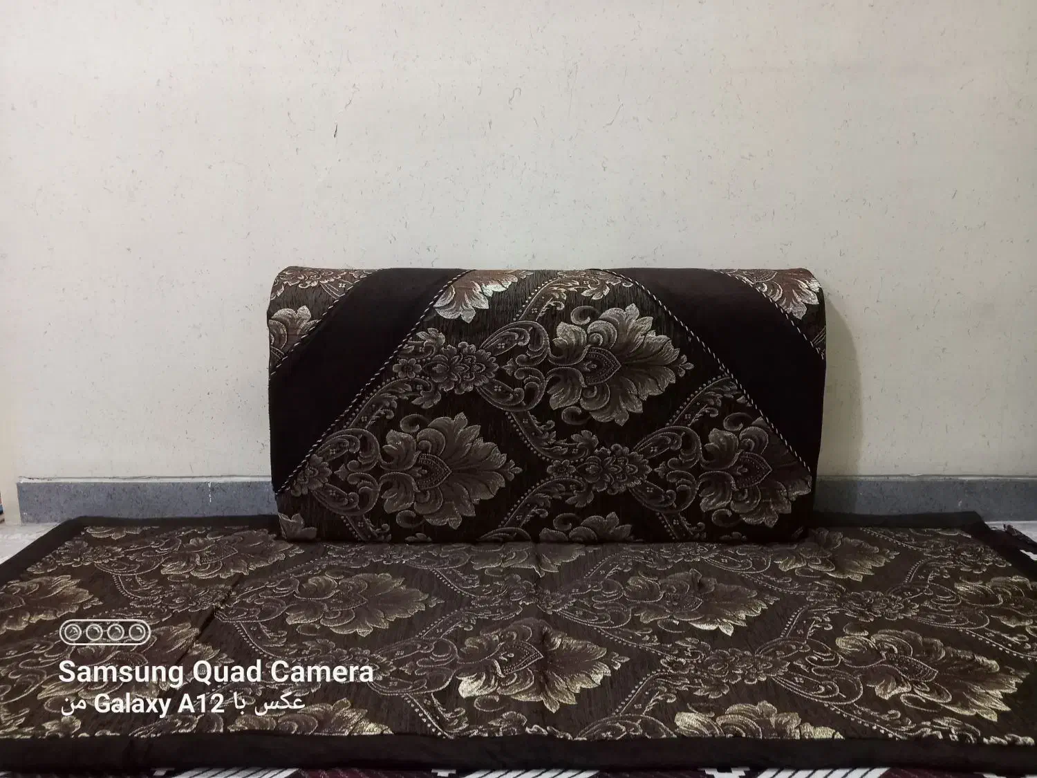 مختب وپشتی|پشتی|اصفهان, شاه پسند|دیوار