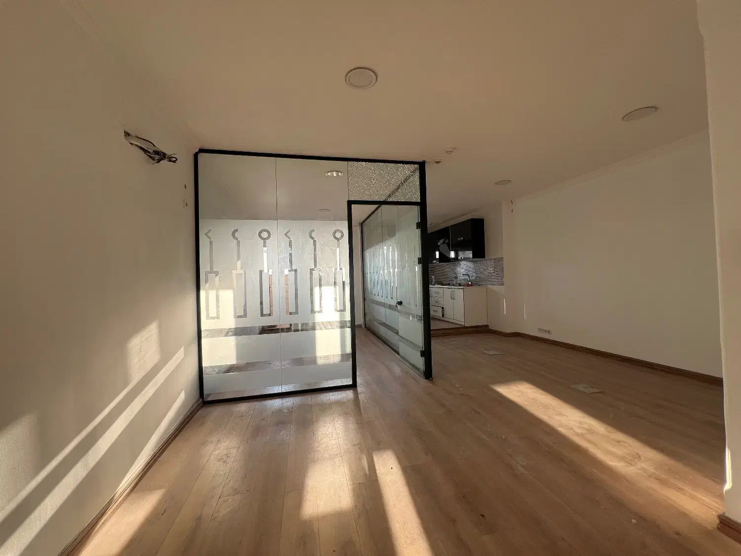 رهن واحد تجاری گمرک|اجارهٔ دفتر کار، اتاق اداری، مطب|بوشهر, |دیوار