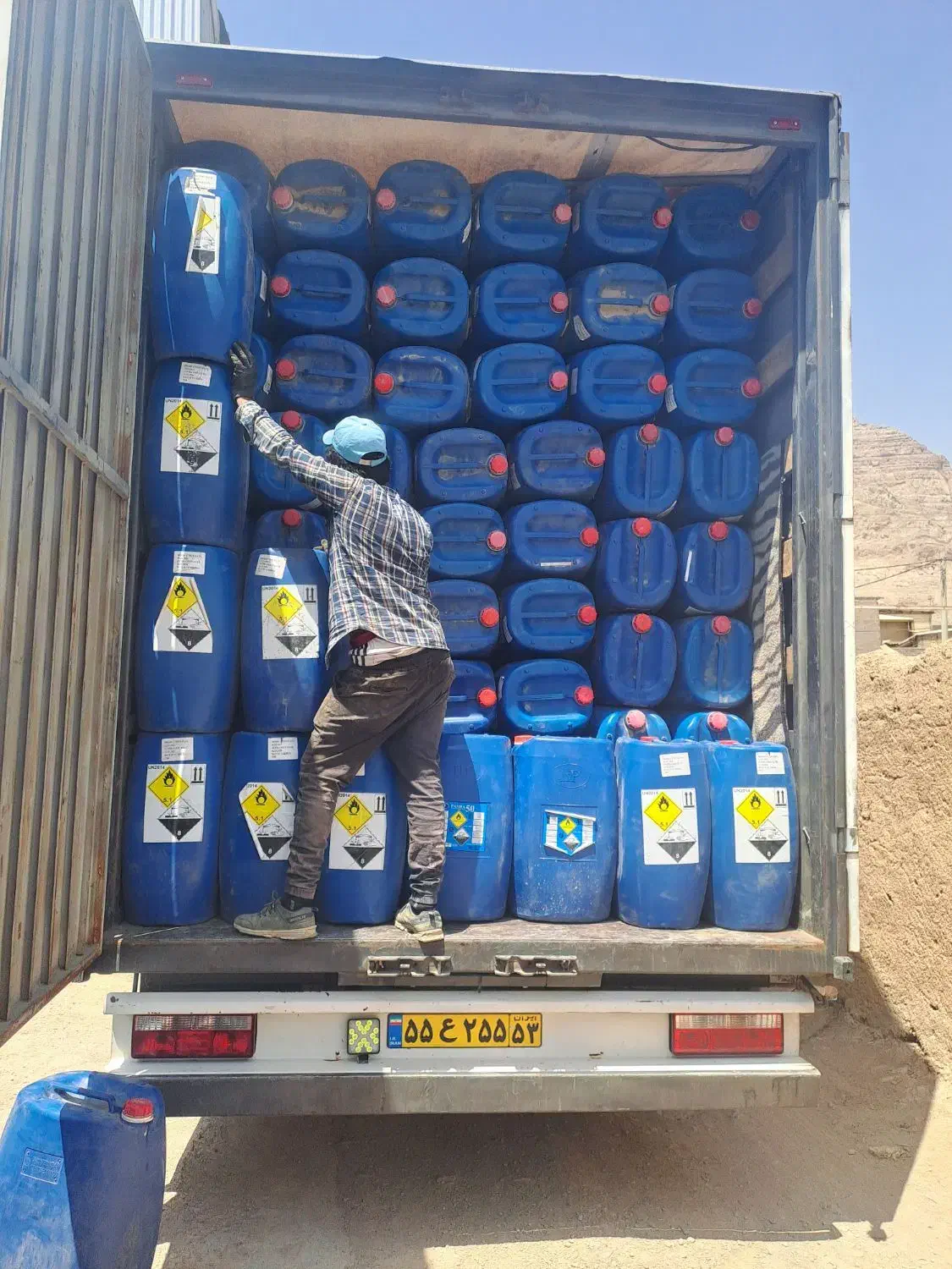 خریدوفروش گالن بشکه ومخزن۱۰۰۰|عمدهفروشی|خمینیشهر, |دیوار