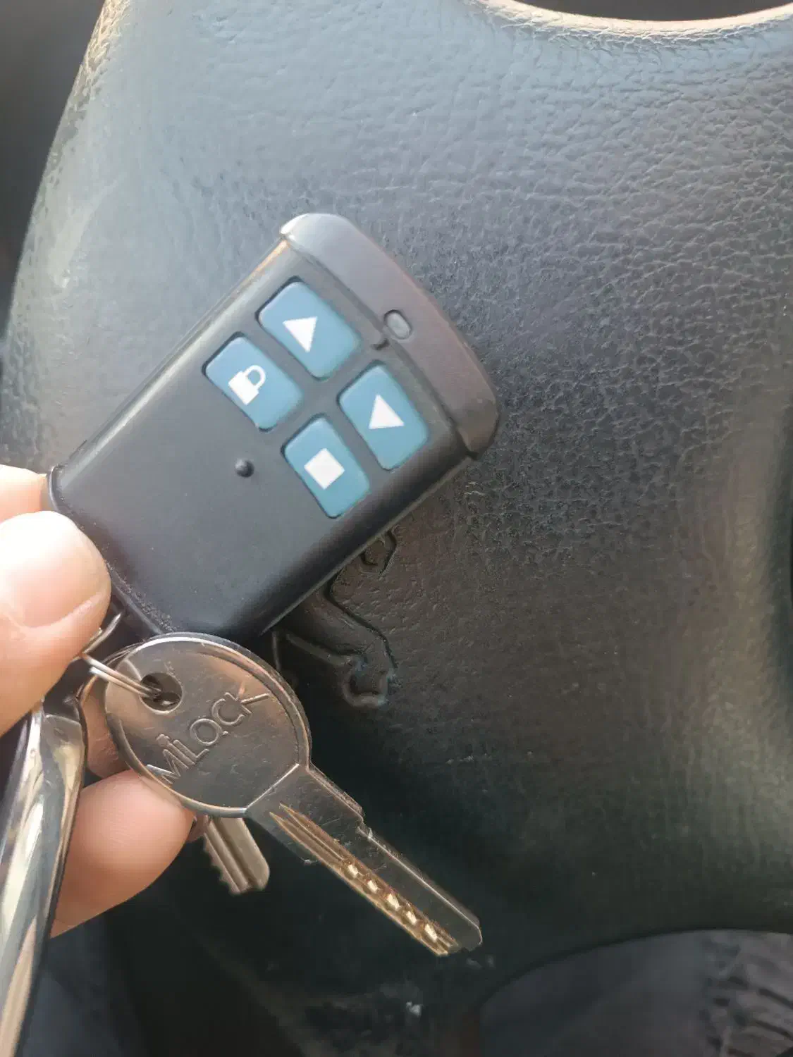 کلید و ریموت گمشده|اشیا|بیرجند, |دیوار