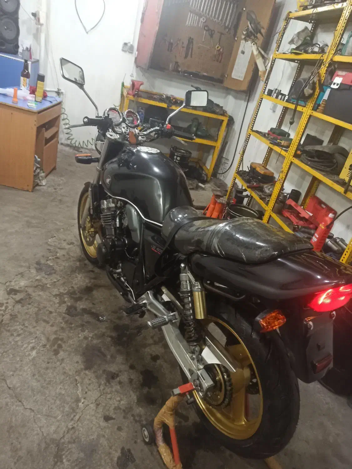 cb400|موتورسیکلت|رشت, شکار اسطلخ|دیوار