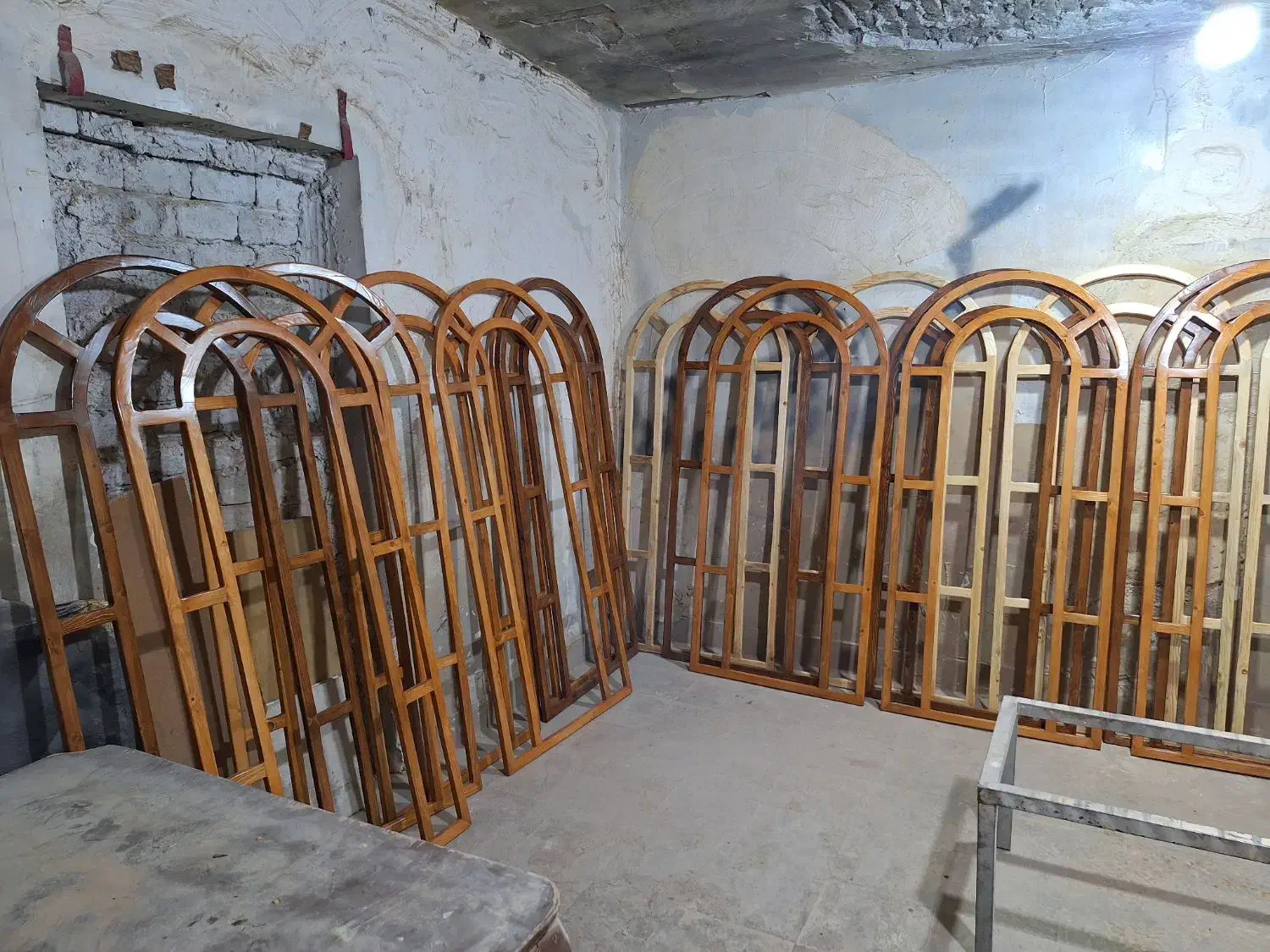 نجار برای تولید قاب آینه نیازمندیم|استخدام صنعتی، فنی، مهندسی|چهاردانگه (تهران), |دیوار