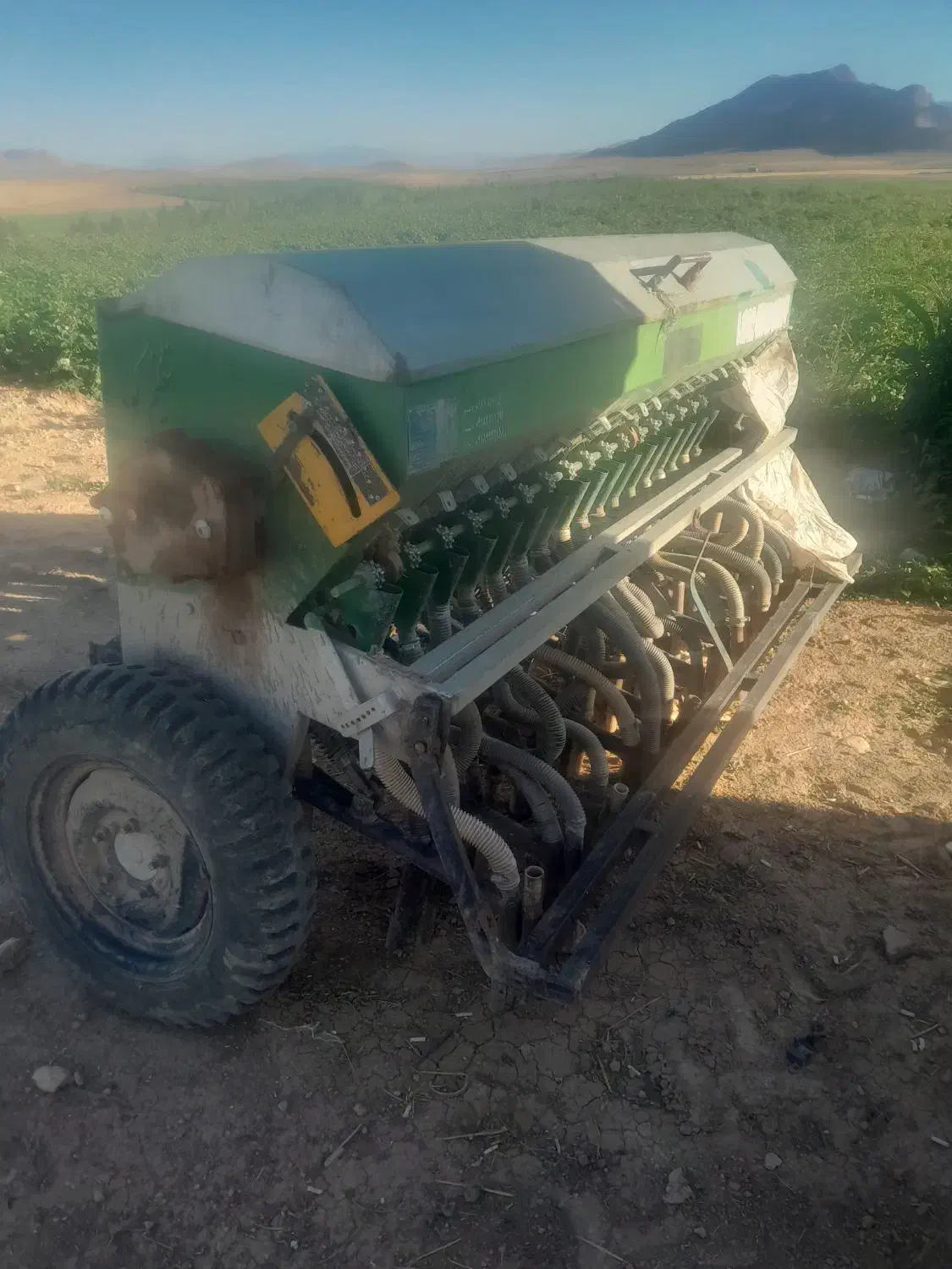 سلام ردیفکار گندم ۲۱ ردیف کردستان در حال کار|قطعات یدکی و لوازم جانبی|داران, |دیوار