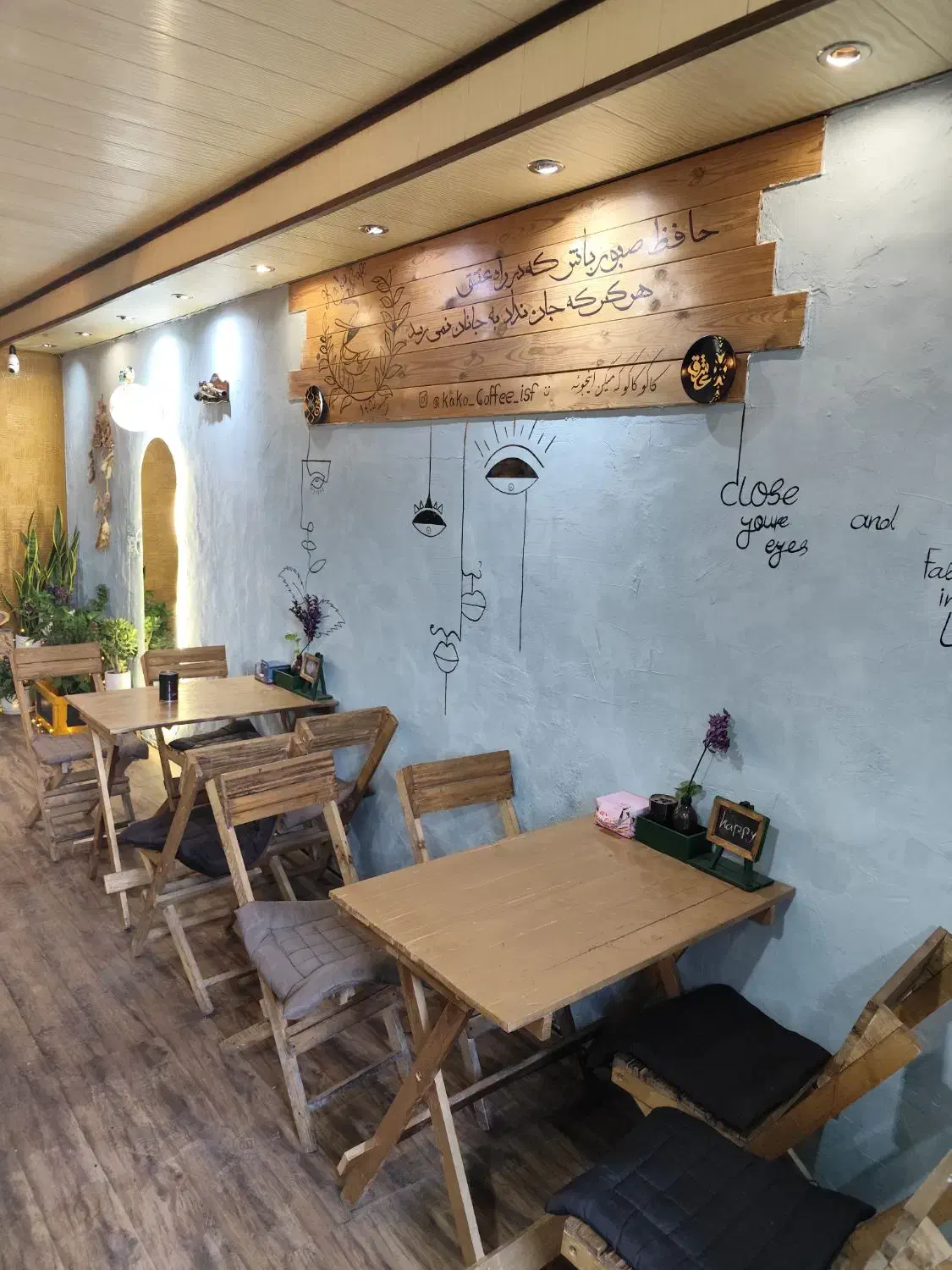واگذاری کافی شاپ به صورت کامل با تجهیزات و دکور|کافی‌شاپ و رستوران|اصفهان, محمودیه|دیوار