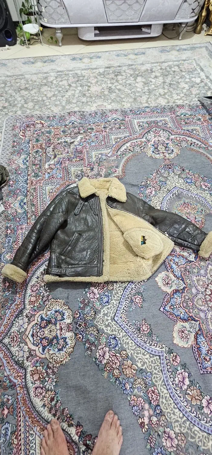 کاپشن بوفالو و کلاه روسی اورجینال|لباس|تهران, خاک سفید|دیوار