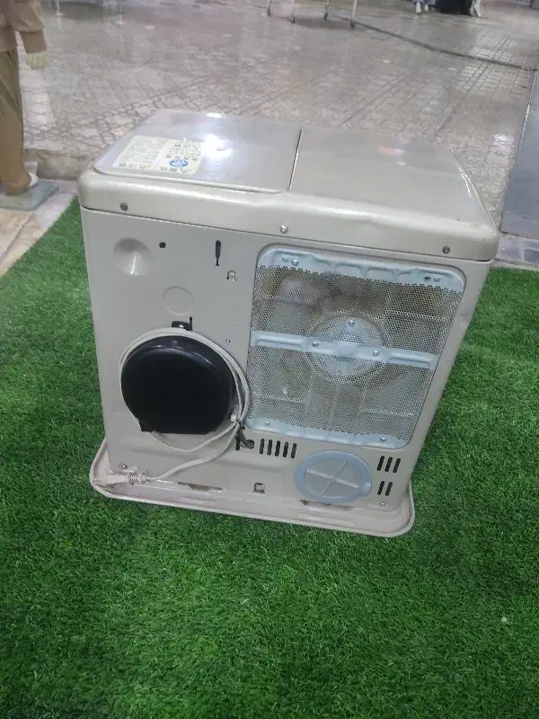 بک عددبخاری نفتی برقی به روایطتصویربالا|بخاری، هیتر، شومینه|بانه, |دیوار