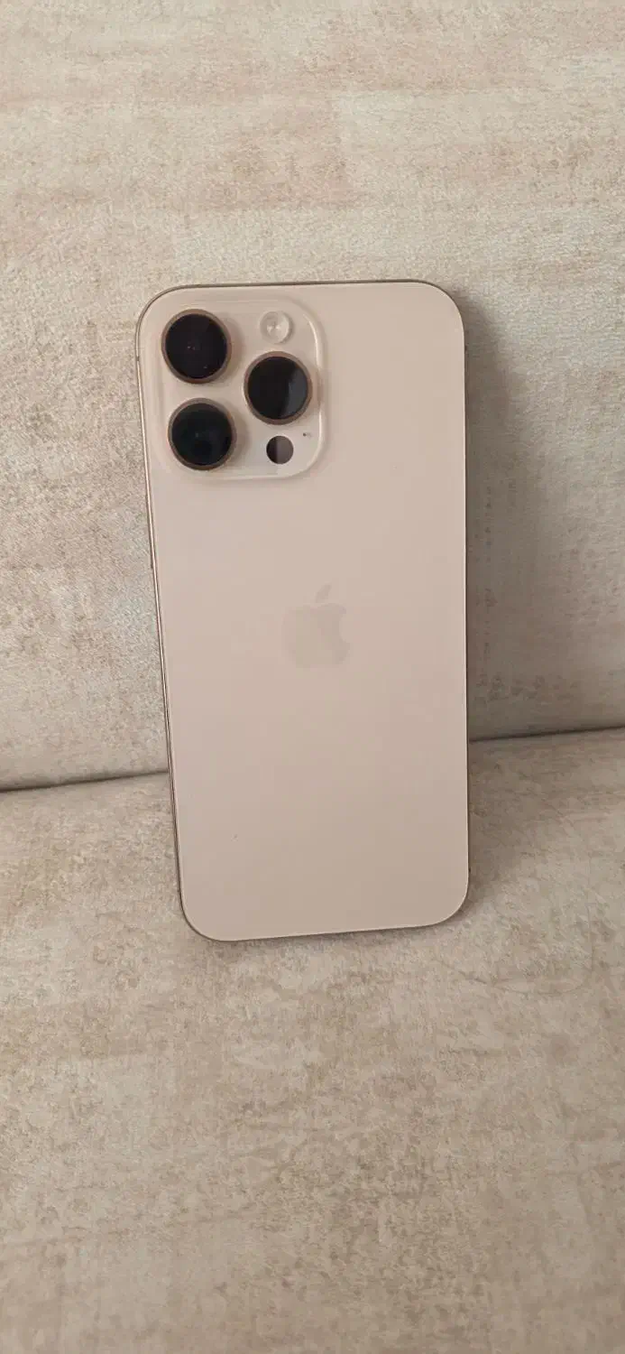 16 pro max|موبایل|هشتگرد, شهرک راه آهن|دیوار