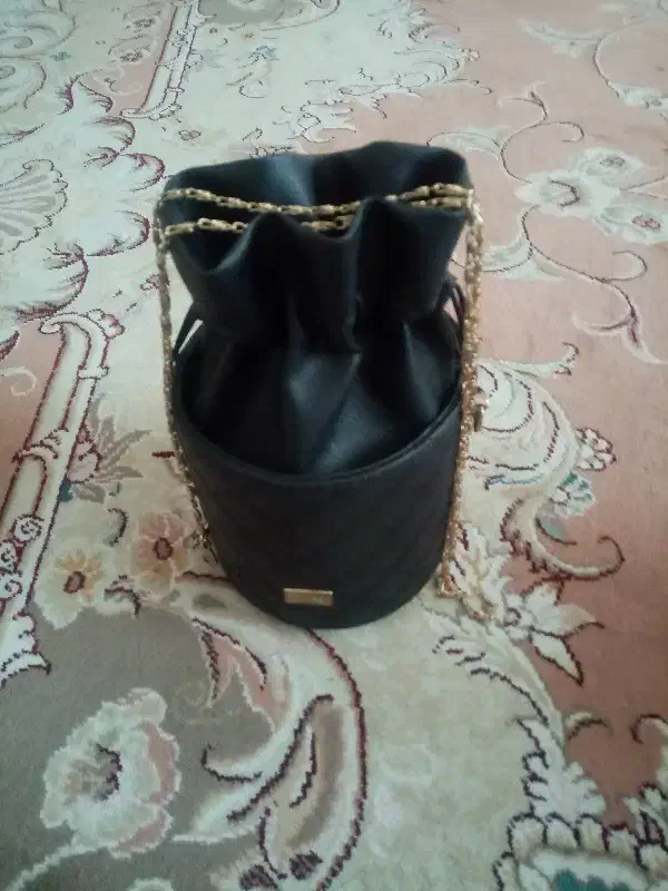 استوانه ای|کیف، کفش، کمربند|محمدیه-قزوین, |دیوار