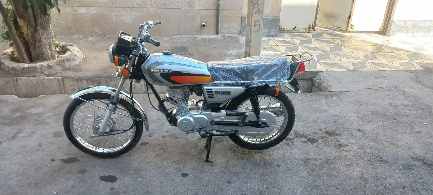 موتور سیکلت ۱۲۵ مدل ۹۳ مدارک کامل|موتورسیکلت|شیراز, مسلم|دیوار