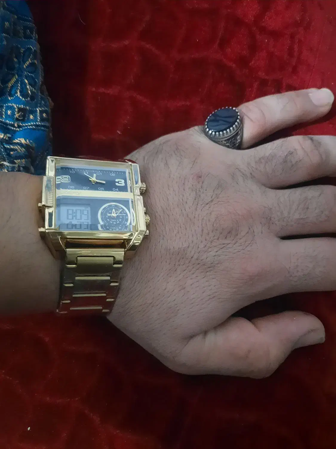 ساعت جوفاکس|ساعت|اردبیل, |دیوار