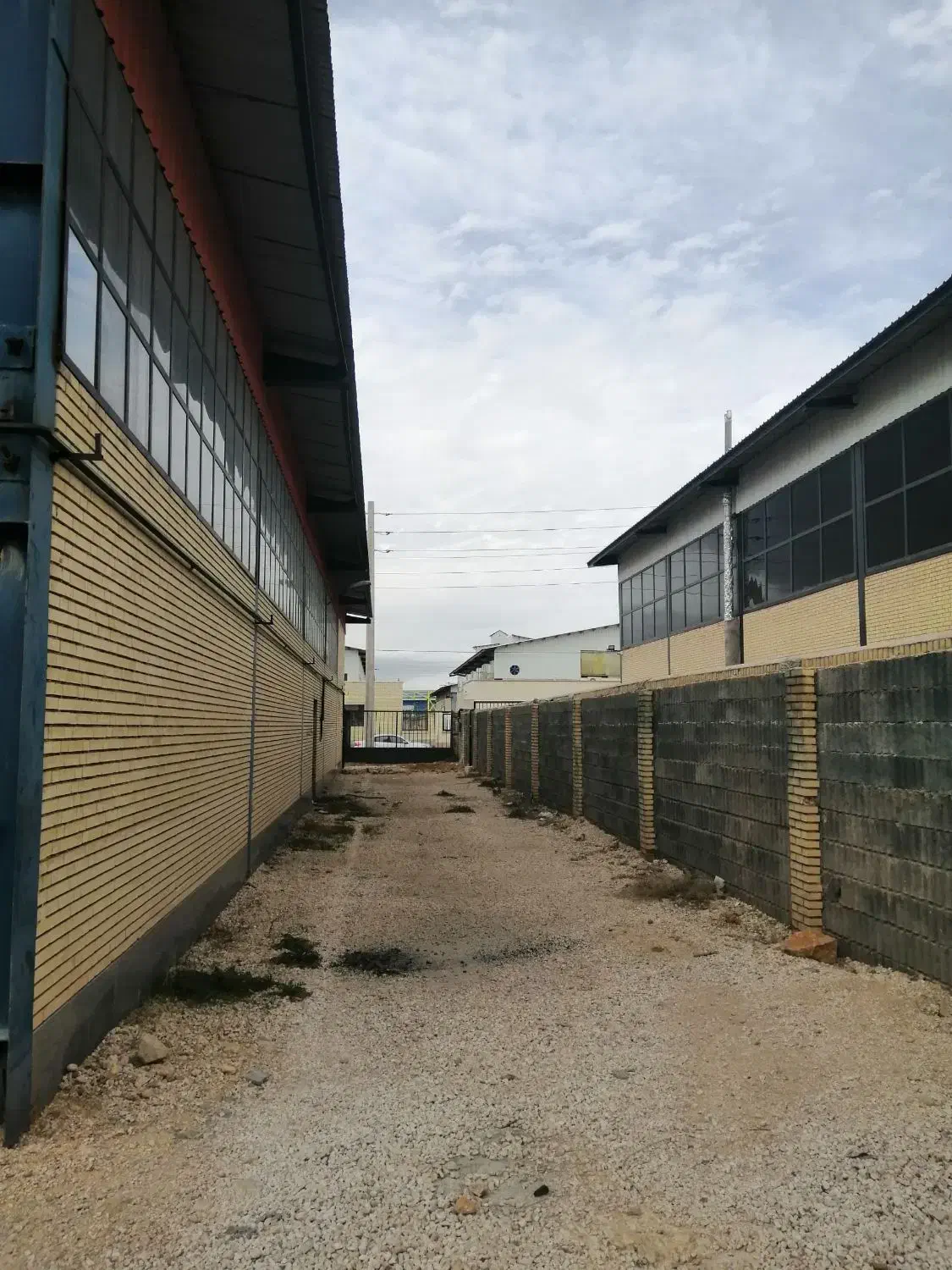 سوله وزمین صنعتی ،تجاری|فروش دفتر صنعتی، کشاورزی، تجاری|شیراز, شهرک والفجر|دیوار