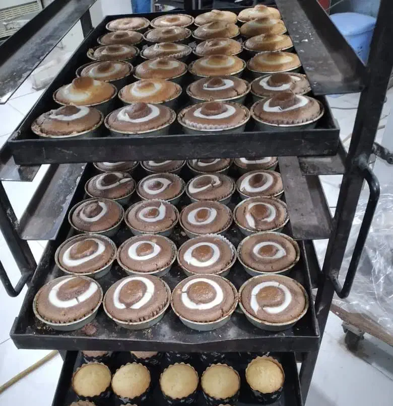 استادکار شیرینی پزی|استخدام خدمات فروشگاه و رستوران|اهواز, کیانشهر|دیوار