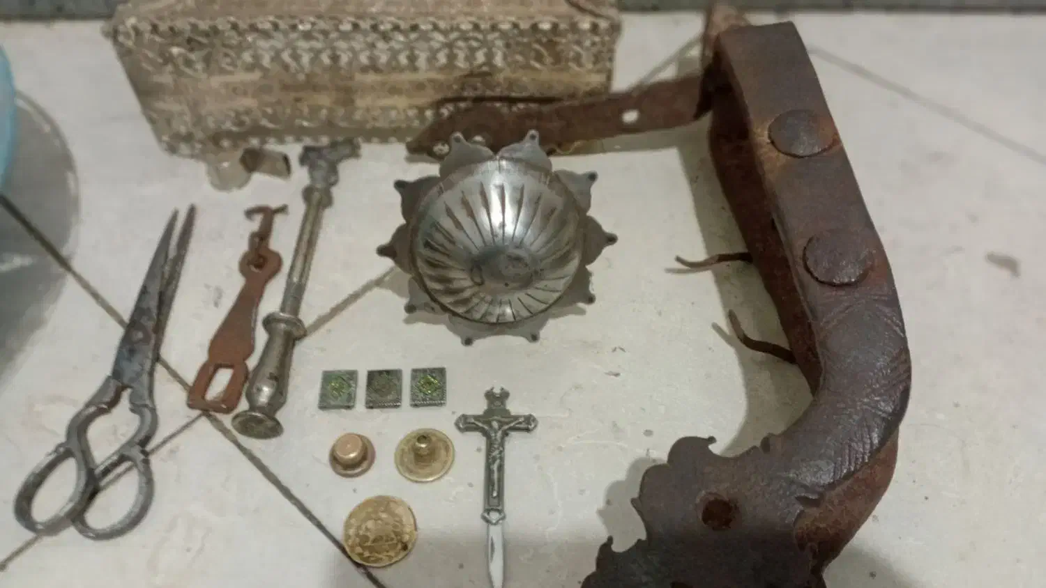 قیچی قاجاری|کلکسیون اشیاء عتیقه|فلاورجان, |دیوار