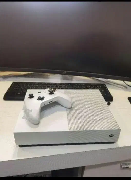 Xbox one s فول گیم+پک شارژ|کنسول، بازی ویدئویی و آنلاین|بیرجند, |دیوار